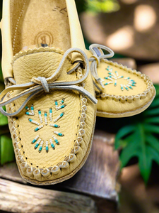 Ladies Beaded Smooth Moose Hide Moccasins