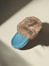 Load image into Gallery viewer, Ladies Moccasins - Laurentian Chief Moccasins Aqua