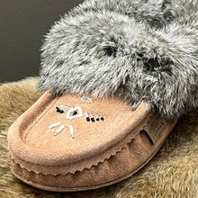 Load image into Gallery viewer, Ladies Moccasins - Laurentian Chief Moccasins Cappucino