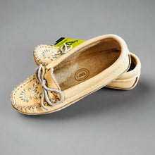 Load image into Gallery viewer, Indigenous Handmade Moose Hide Moccasins - Ladies Beaded