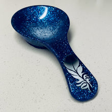 Load image into Gallery viewer, Blue spoon rest on a light gray surface