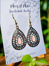 Load image into Gallery viewer, Mocs N More Earrings - Vanilla Sky