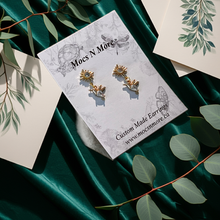 Load image into Gallery viewer, Mocs N More Earrings - Hummingbird Sun