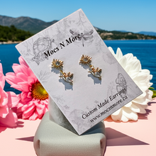 Load image into Gallery viewer, Mocs N More Earrings - Hummingbird Sun
