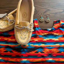 Load image into Gallery viewer, Indigenous Handmade Moose Hide Moccasins - Ladies Beaded