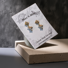 Load image into Gallery viewer, Mocs N More Earrings - Hummingbird Sun