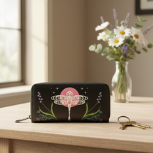 Load image into Gallery viewer, Close-up entryway warm light