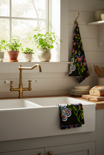 Load image into Gallery viewer, Cozy farmhouse kitchen