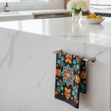 Load image into Gallery viewer, Elegant kitchen - square