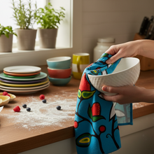 Load image into Gallery viewer, Hands-in-use lifestyle