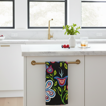 Load image into Gallery viewer, Modern kitchen with marble