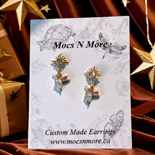 Load image into Gallery viewer, Mocs N More Earrings - Hummingbird Sun
