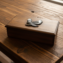 Load image into Gallery viewer, Rustic wood setting